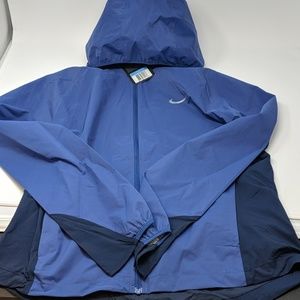 NWT Nike Shield Water resistant jacket 3A